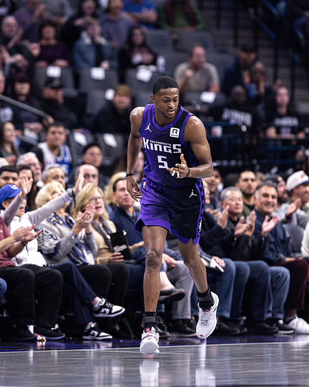 金年会首页-包含萨克拉门托国王发布备战花絮，国际比赛日复出首秀，NBA常规赛任务艰巨，控场能力受关注的词条